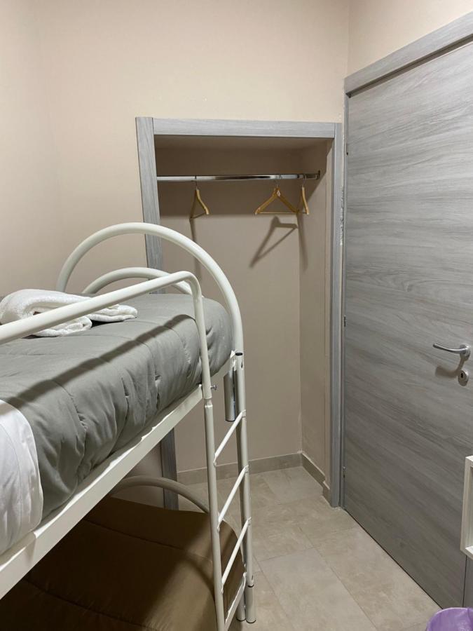 Hotel Poker Νάπολη Εξωτερικό φωτογραφία