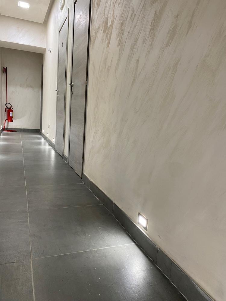 Hotel Poker Νάπολη Εξωτερικό φωτογραφία